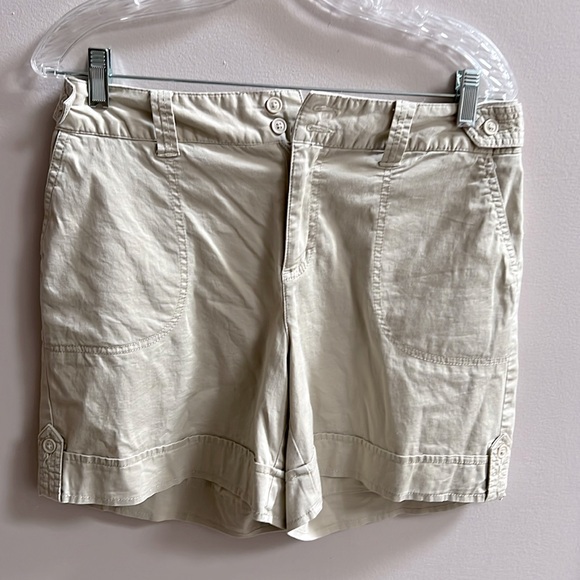 St. John's Bay Pants - St John’s Bay Women’s Tan 7” Shorts Size 8 Great Condition